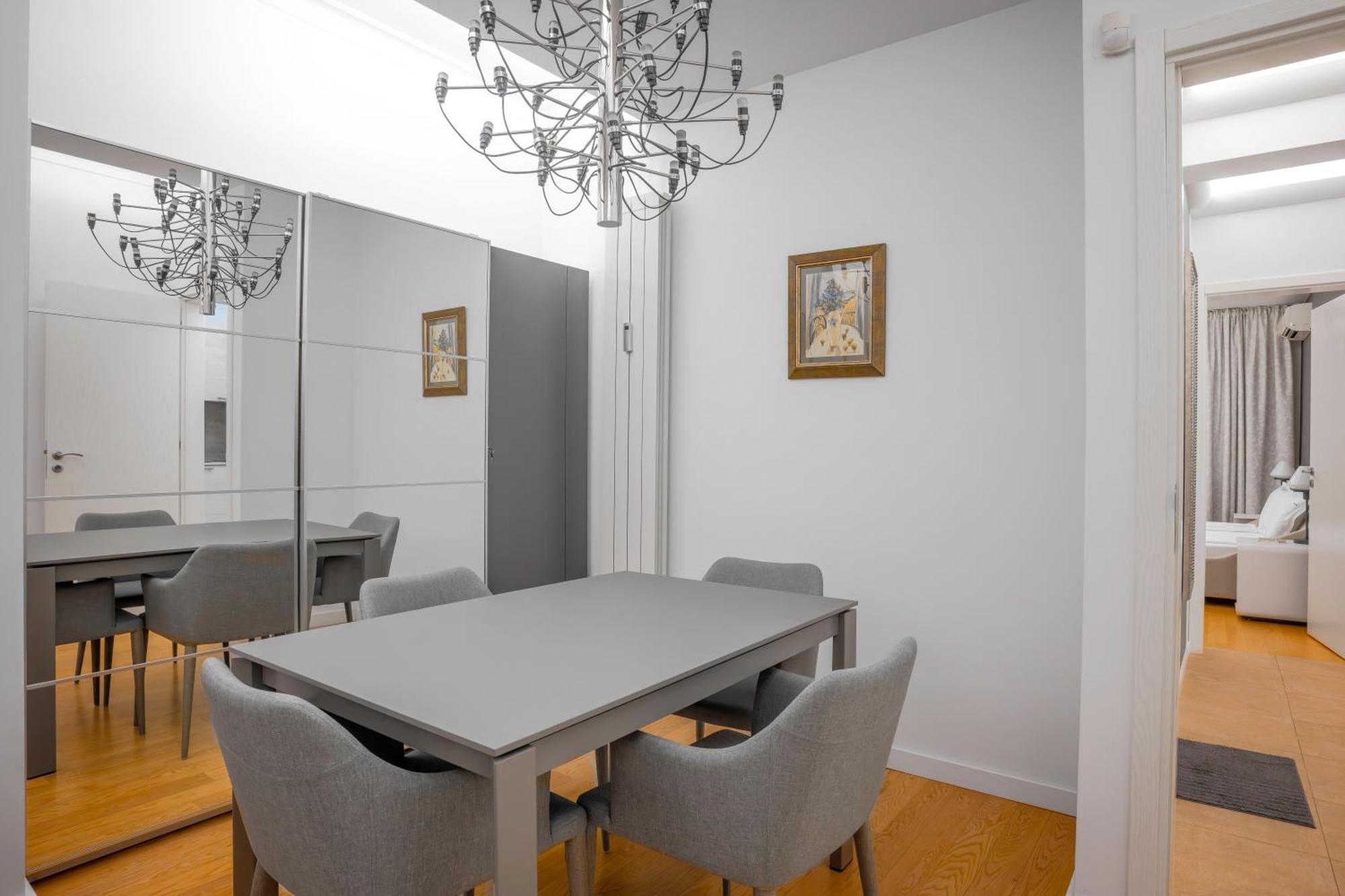 Appartamento Central Luxurious 2 Bd Flat Near Ndk Sofia Esterno foto